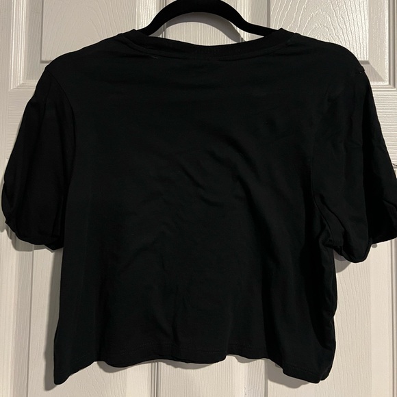 Top Shop Black Crop w Bee Broach - Picture 3 of 3